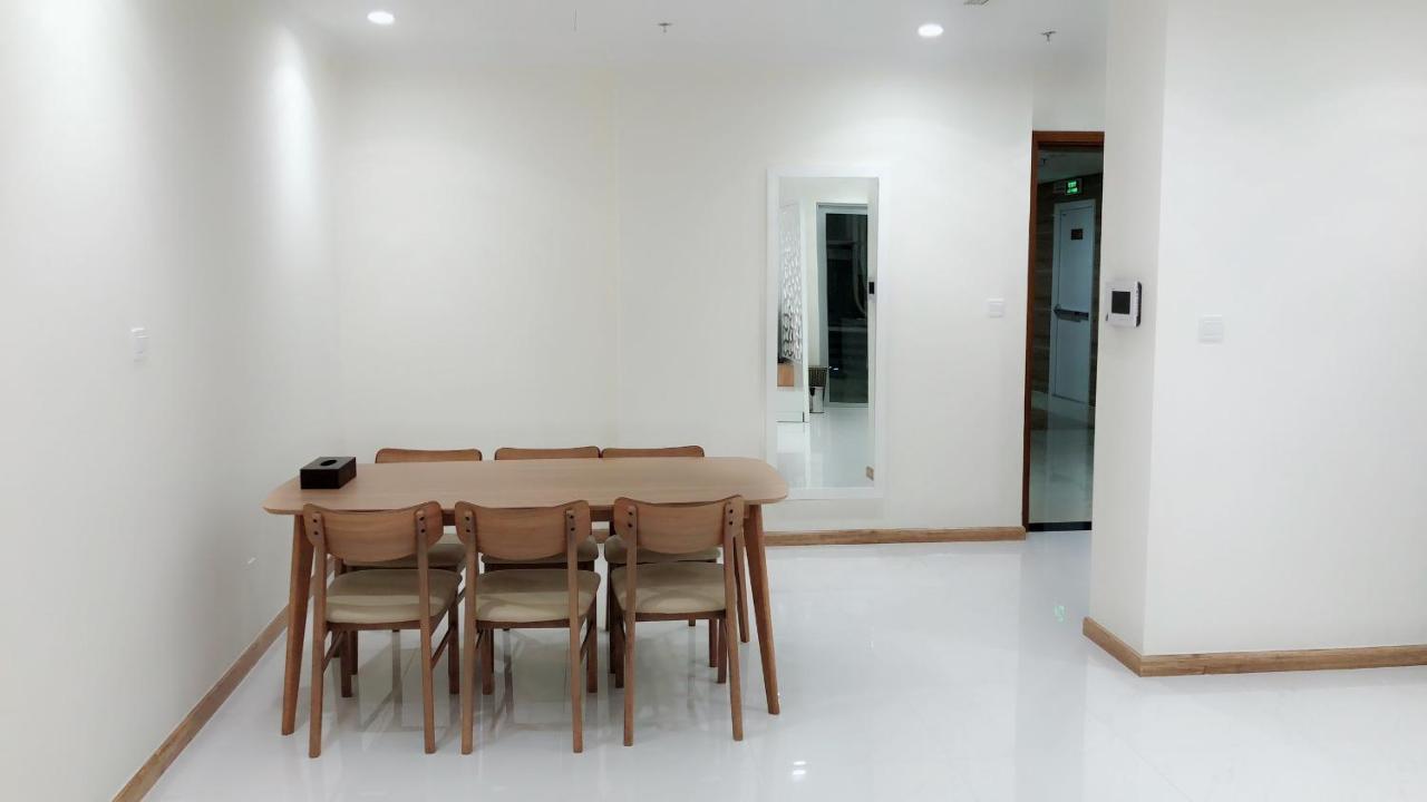 Luxury Vinhomes Central Park Humi Apartment Хошимин Экстерьер фото