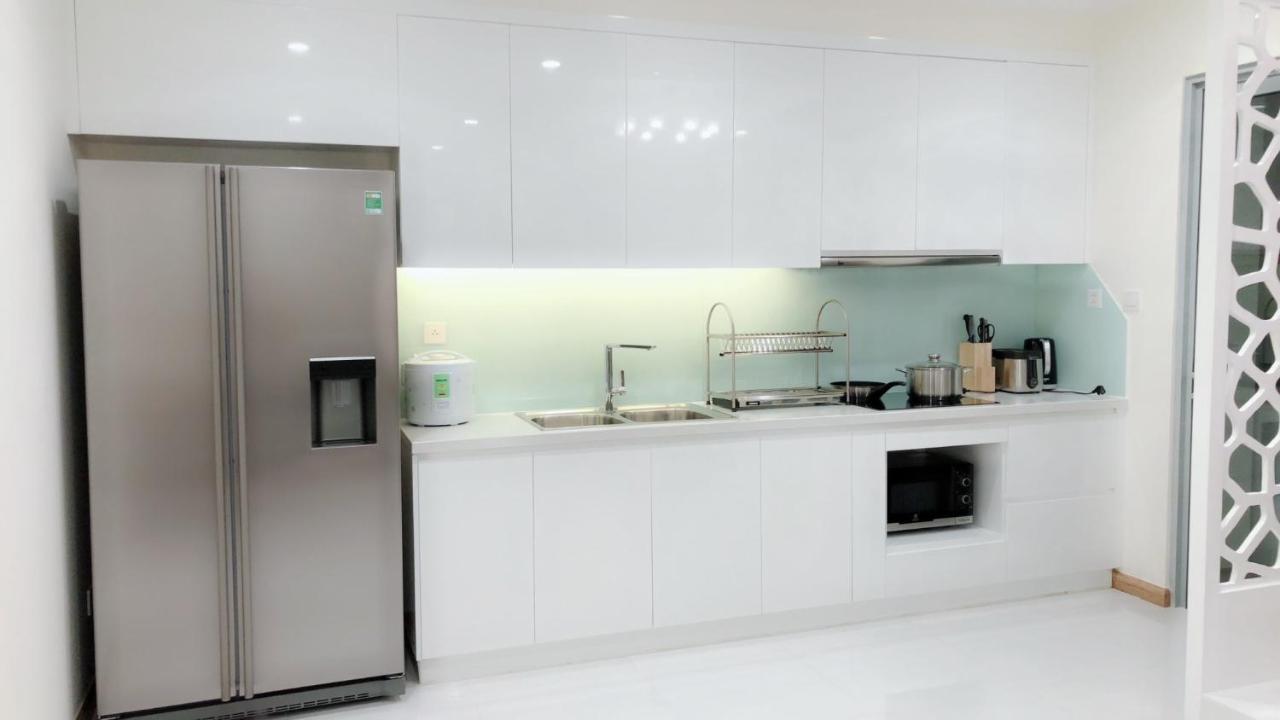 Luxury Vinhomes Central Park Humi Apartment Хошимин Экстерьер фото