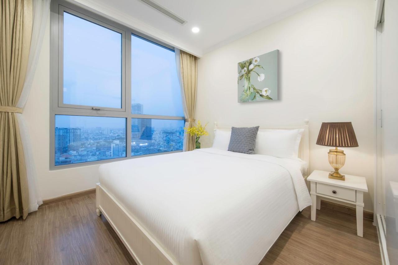 Luxury Vinhomes Central Park Humi Apartment Хошимин Экстерьер фото