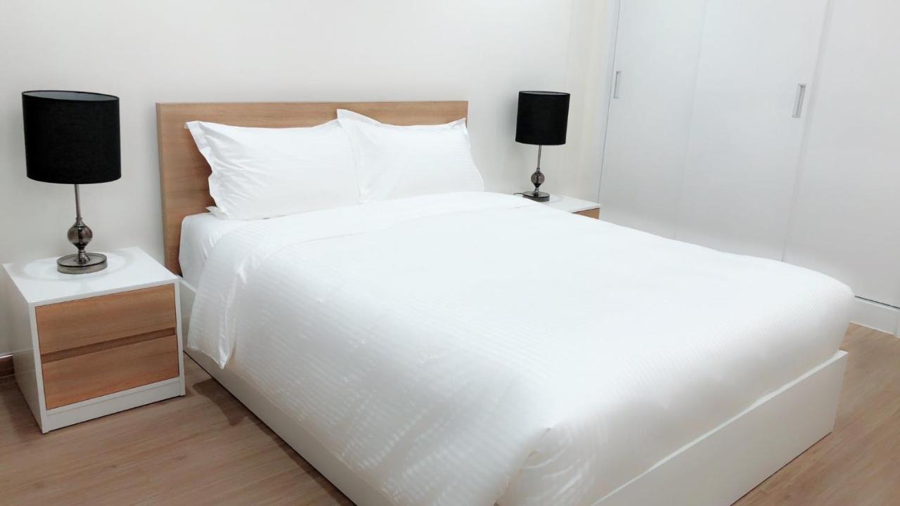 Luxury Vinhomes Central Park Humi Apartment Хошимин Экстерьер фото