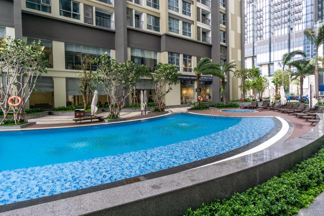 Luxury Vinhomes Central Park Humi Apartment Хошимин Экстерьер фото
