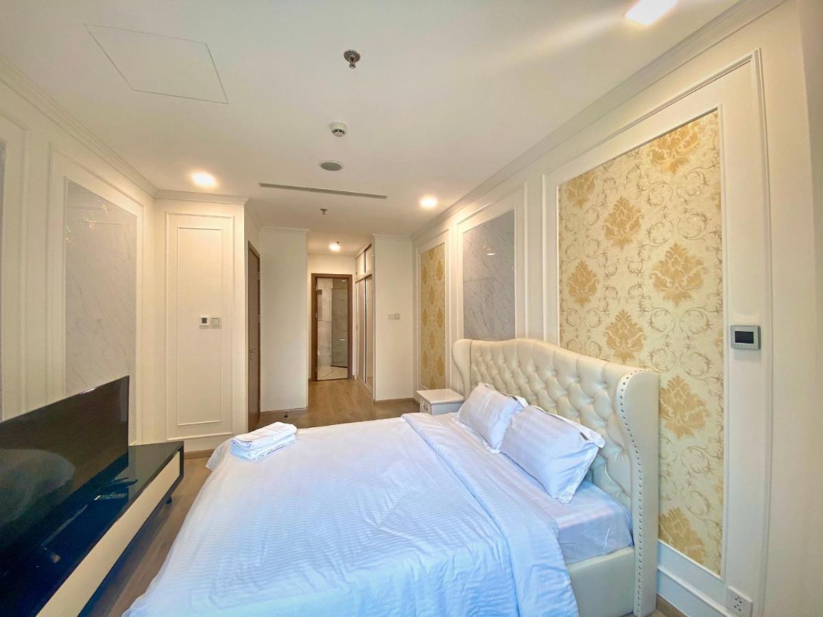Luxury Vinhomes Central Park Humi Apartment Хошимин Экстерьер фото