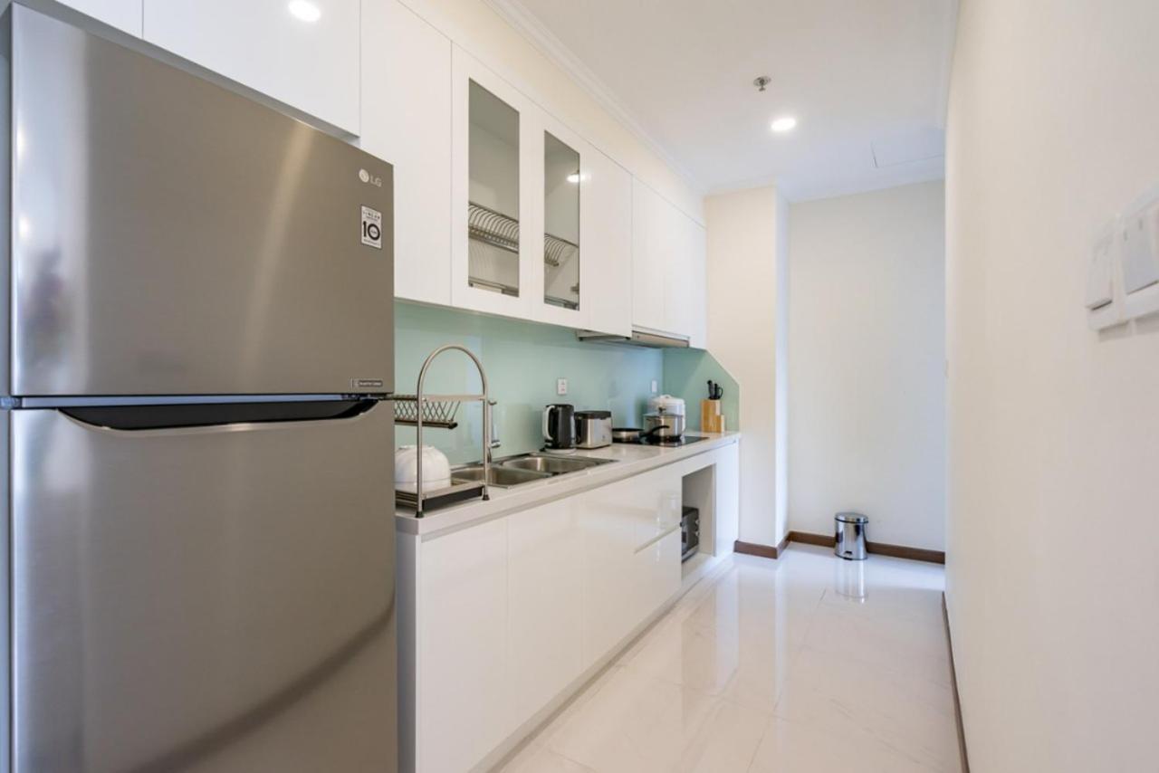 Luxury Vinhomes Central Park Humi Apartment Хошимин Экстерьер фото