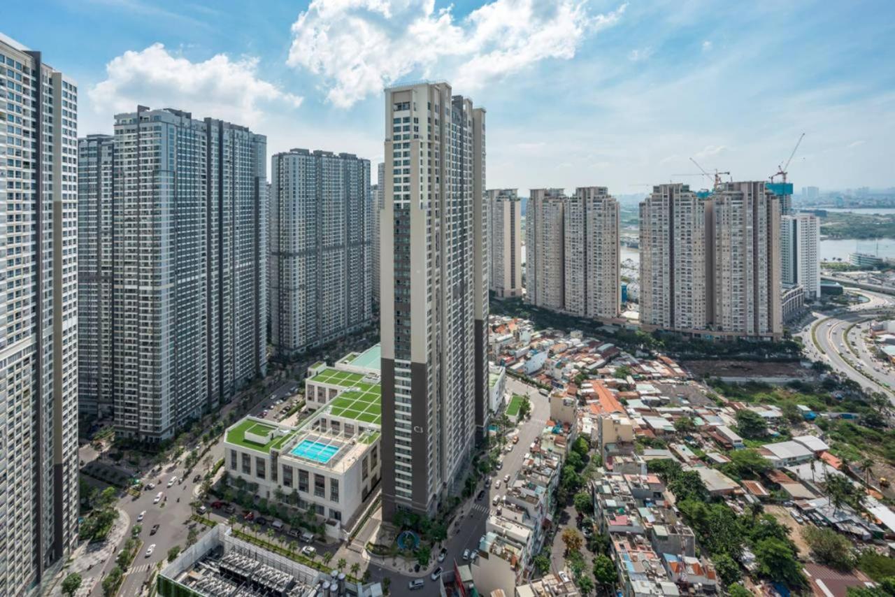 Luxury Vinhomes Central Park Humi Apartment Хошимин Экстерьер фото