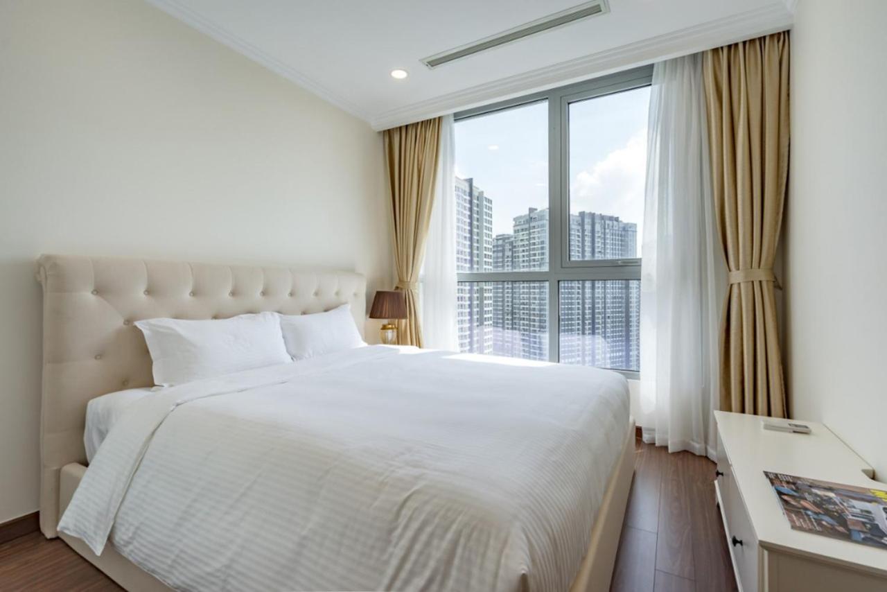 Luxury Vinhomes Central Park Humi Apartment Хошимин Экстерьер фото
